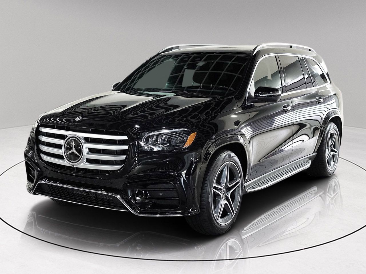 2026 Mercedes Benz GLS 450 4MATIC photo 3