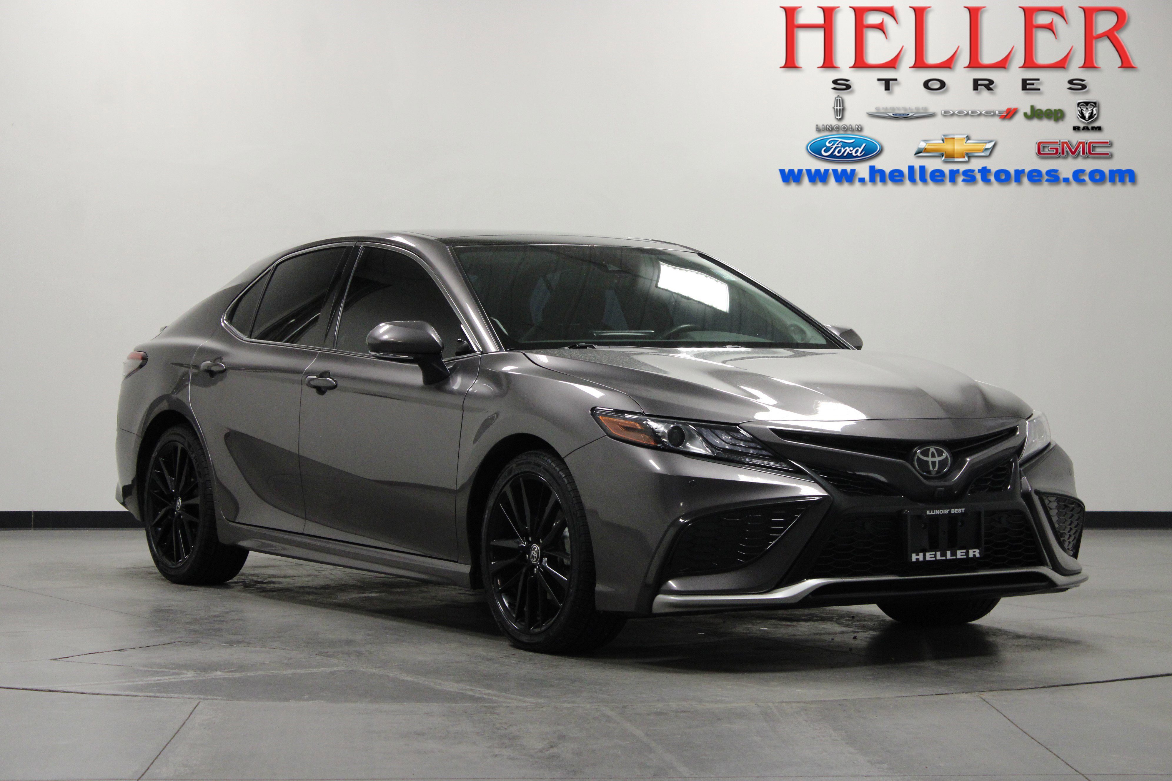 2024 Toyota Camry XSE's photo