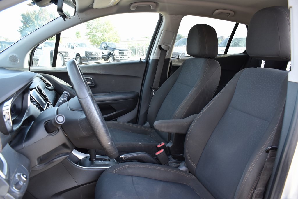 2020 Chevrolet Trax LS photo 7