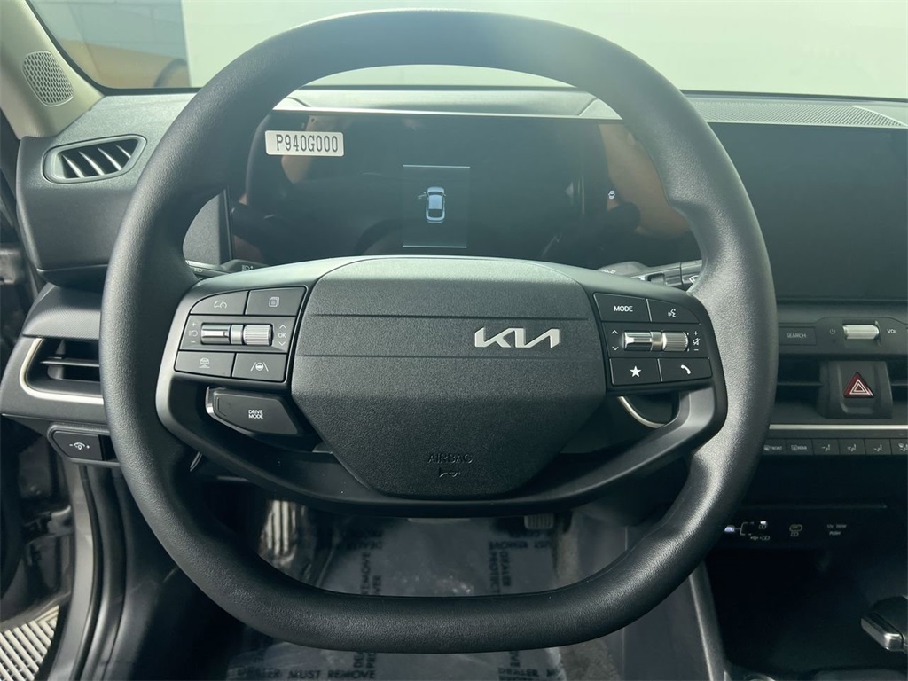 2025 Kia K4 LXS photo 16