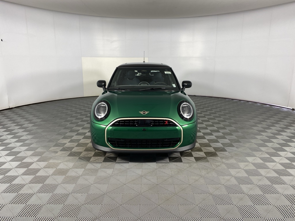 2026 Mini Cooper 2 Door Hardtop Iconic photo 2