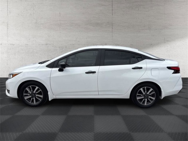 2024 Nissan Versa 1.6 S photo 4