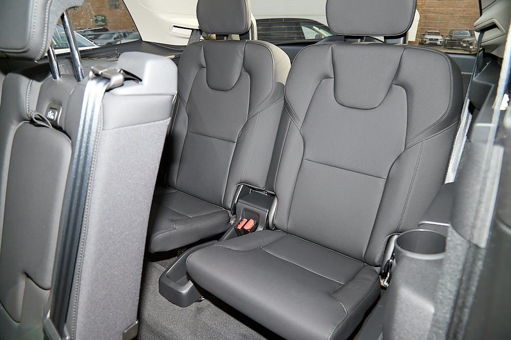 2026 VOLVO XC90 - Image 23