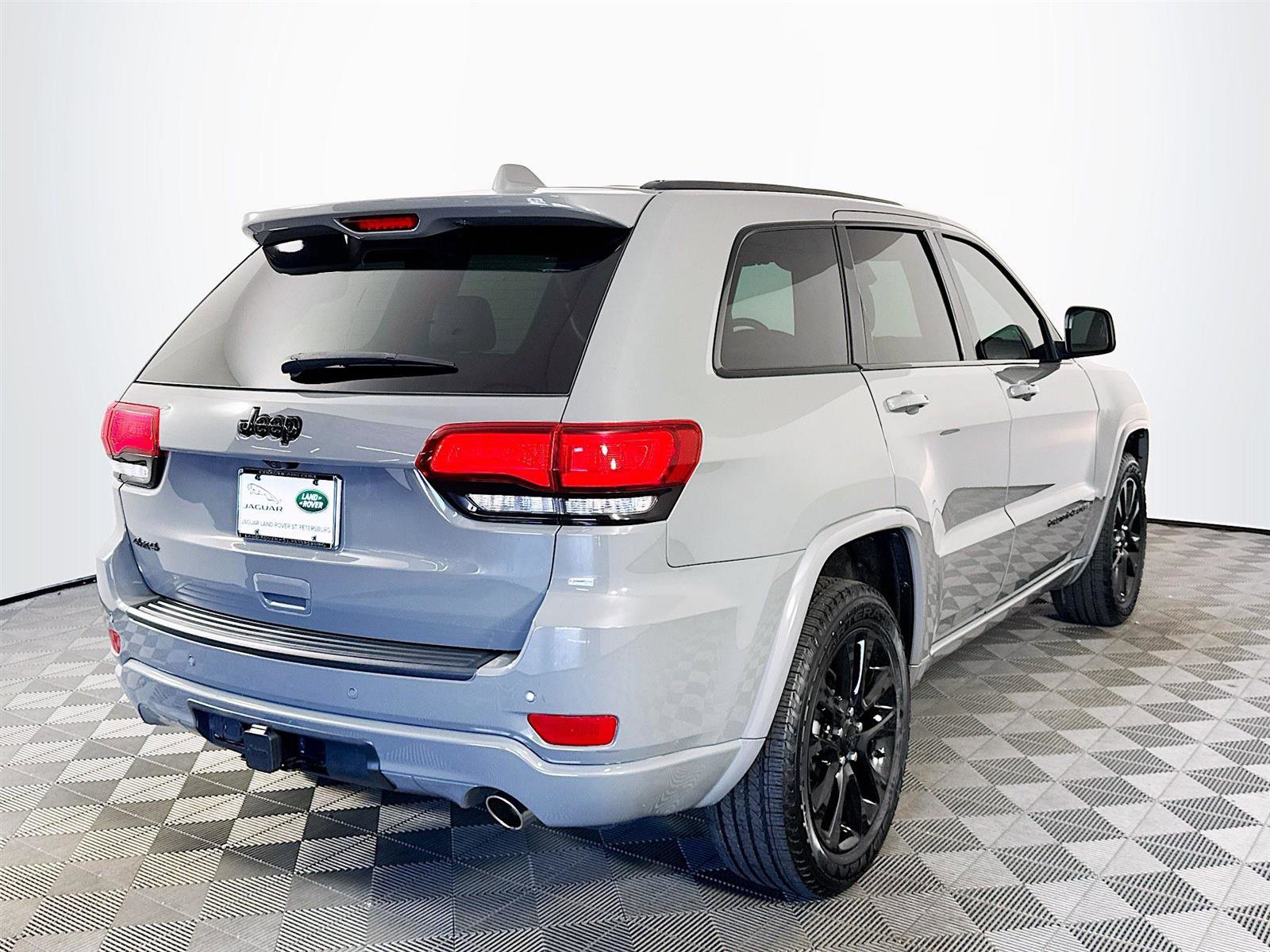 2020 Jeep Grand Cherokee Altitude photo 5