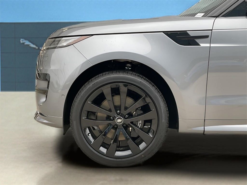 2025 Land Rover Range Rover Sport SE photo 8