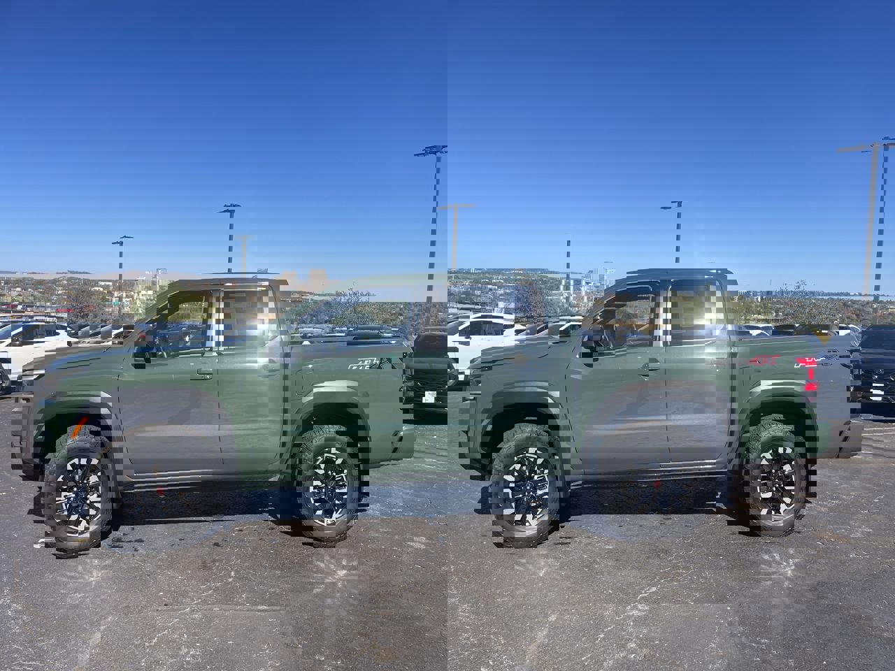 2024 Nissan Frontier PRO-4X photo 4