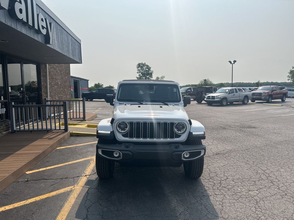 2025 Jeep Wrangler Sahara photo 2