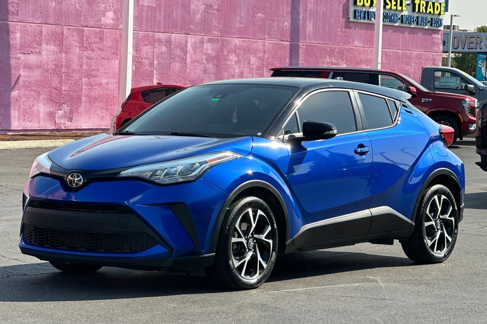 2020 Toyota C-HR XLE photo 8