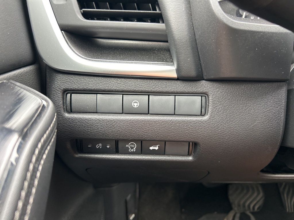 2024 Nissan Rogue SV photo 25