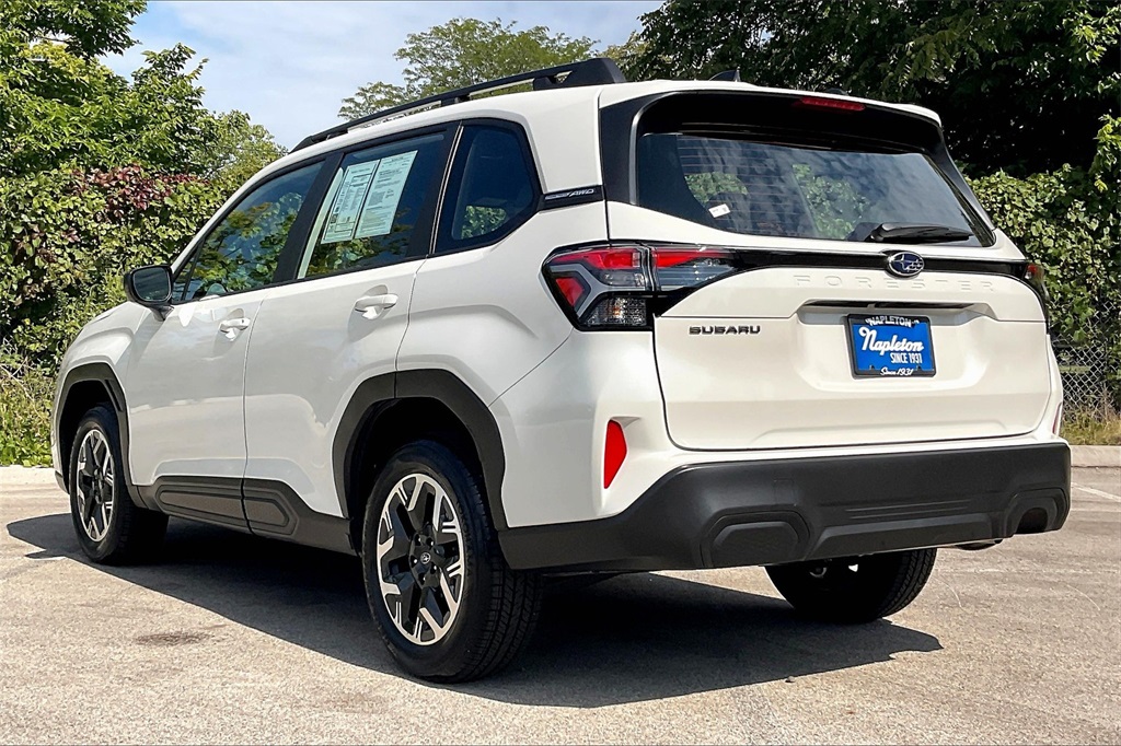 2025 Subaru Forester Base photo 10