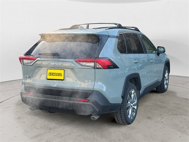 2019 Toyota RAV4 XLE Premium photo 4