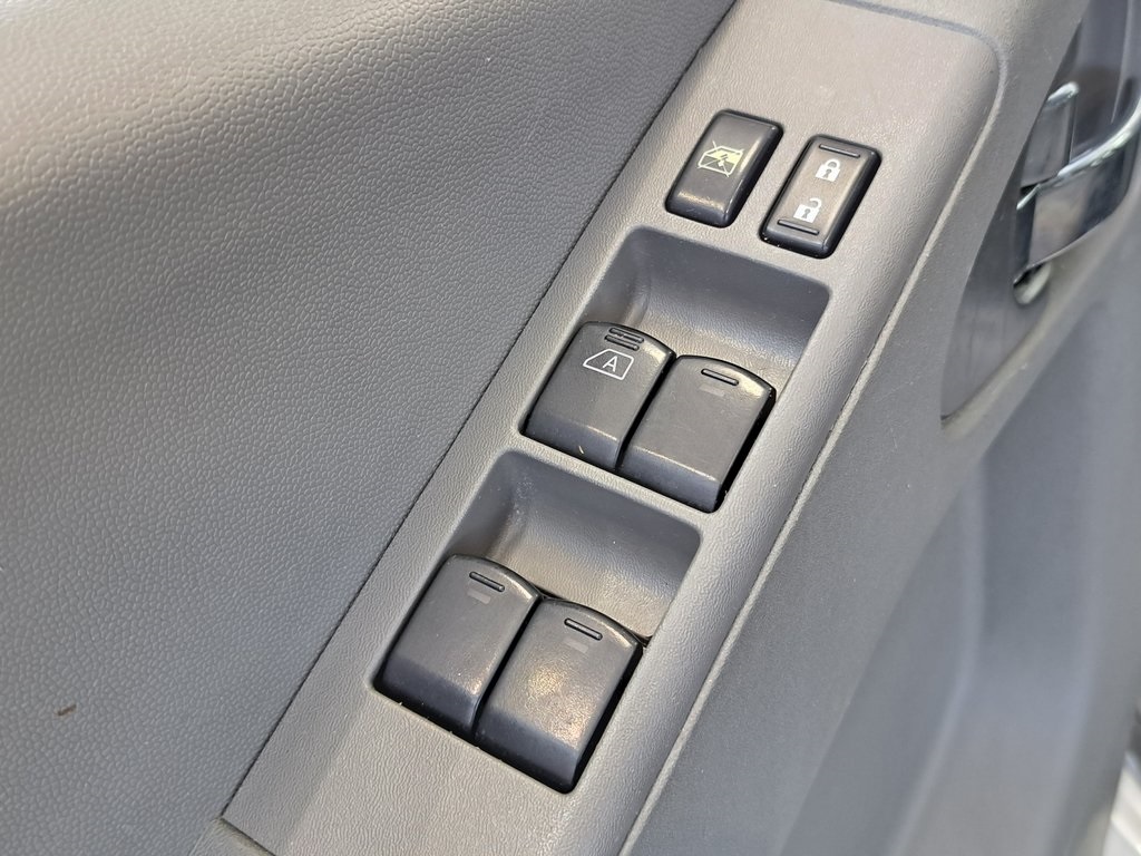 2019 Nissan Frontier SV photo 17