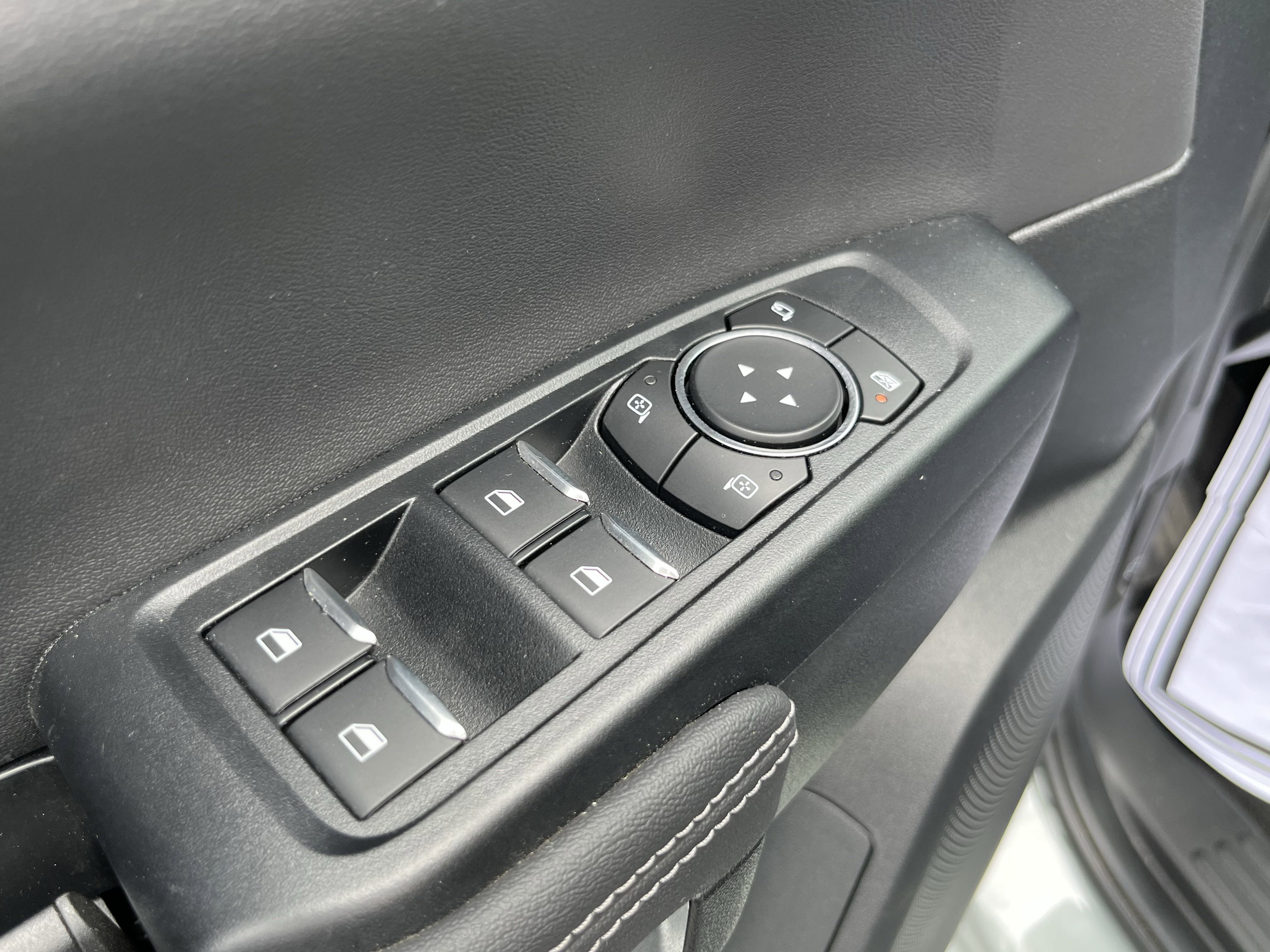 2024 Ford Ranger Lariat photo 3