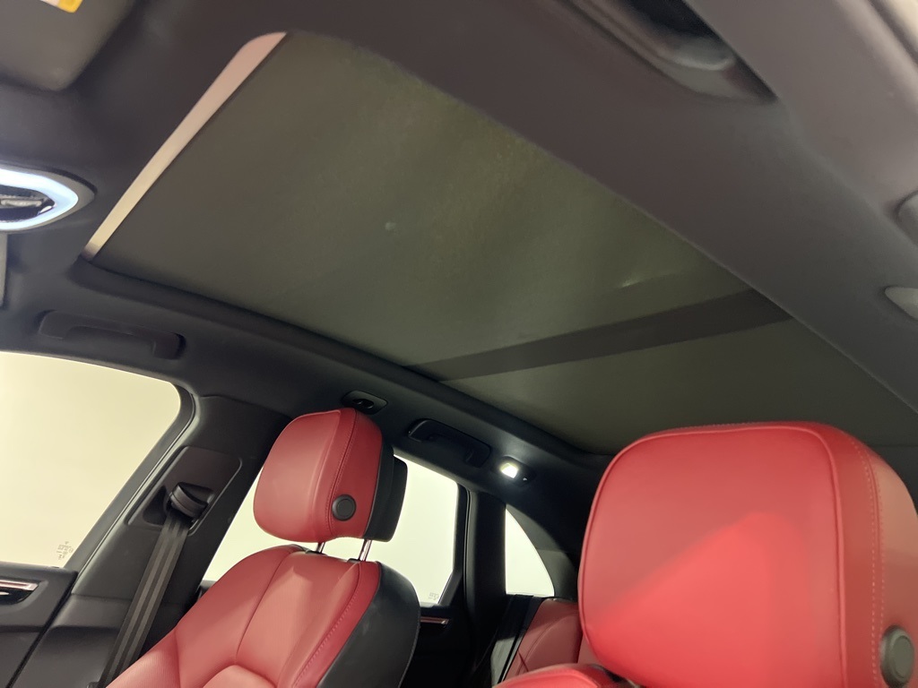 2023 Porsche Macan Base photo 18