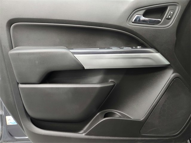 2017 Chevrolet Colorado LT photo 22