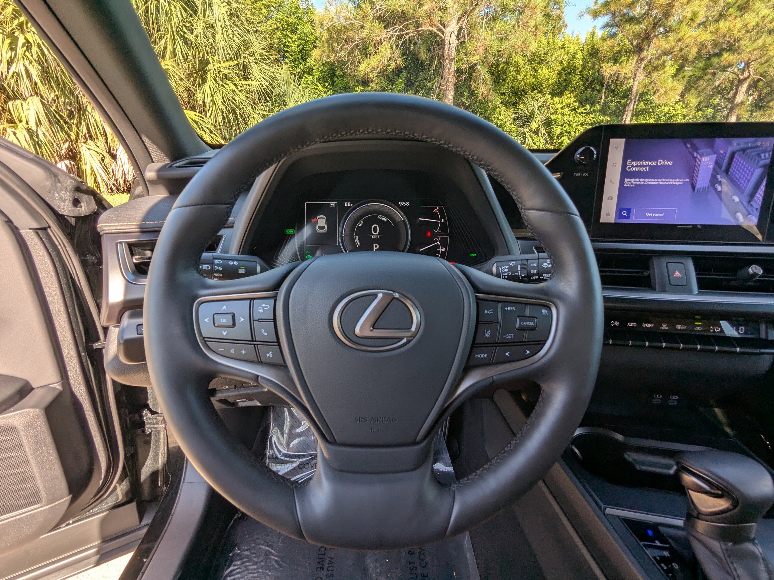 2023 Lexus UX 250h Premium photo 36