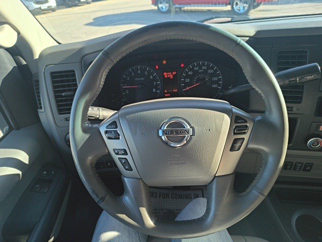 2013 Nissan NV3500 photo 15