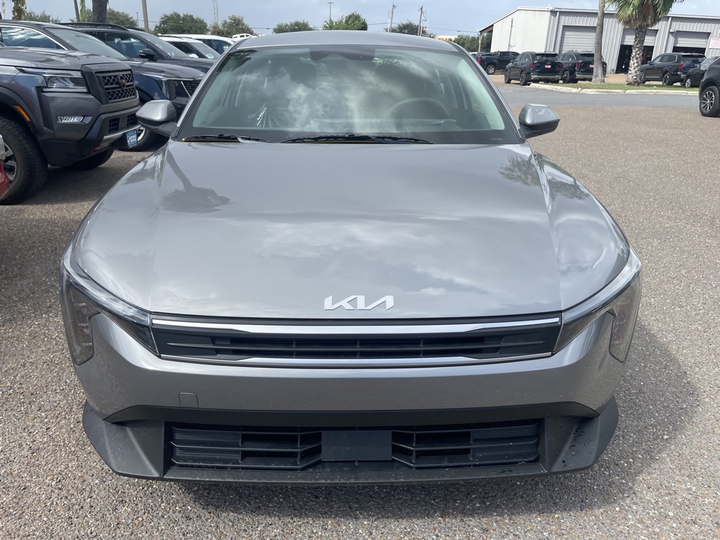 2025 Kia K4 LXS photo 2