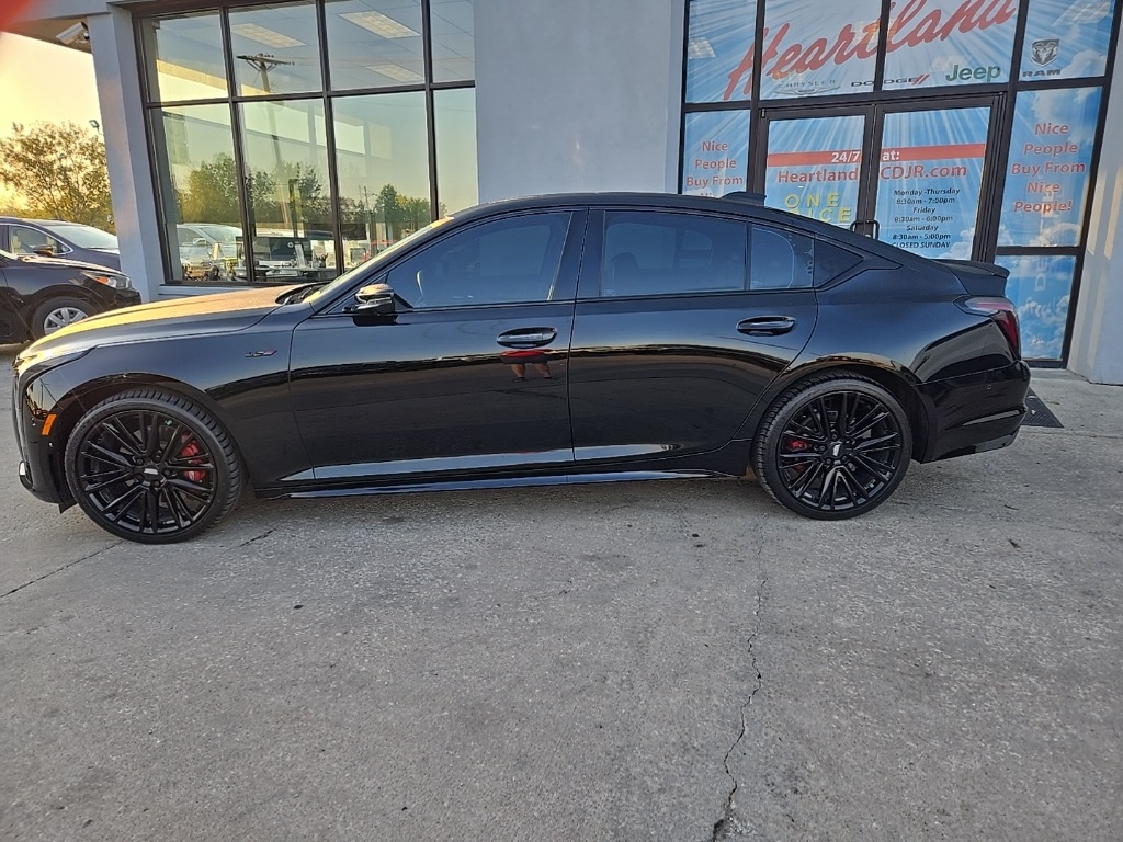 2026 Cadillac CT5 V photo 2