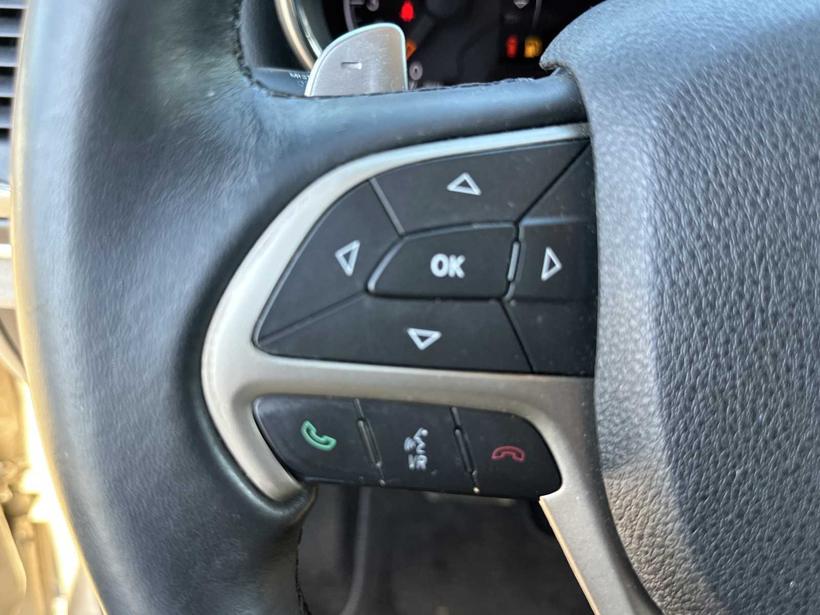2015 Jeep Grand Cherokee Limited photo 25