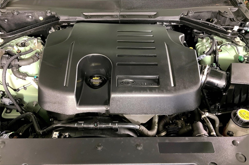 2023 Land Rover Defender 110 photo 8