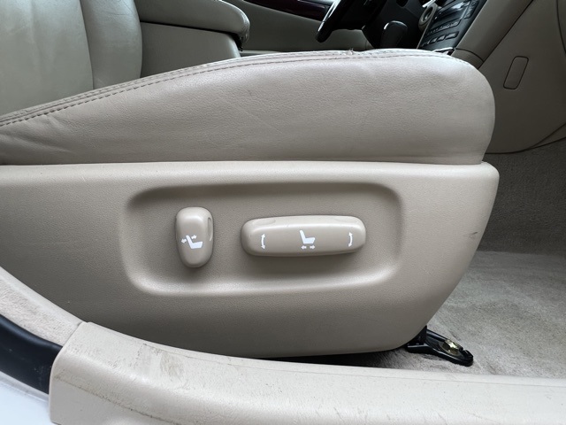 2004 Lexus ES 330 photo 19