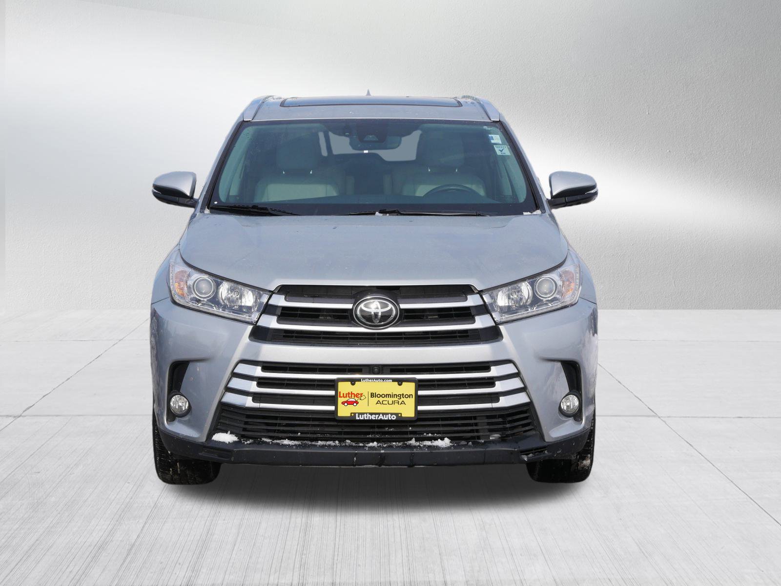 Used 2018 Toyota Highlander Limited Platinum with VIN 5TDDZRFH7JS496311 for sale in Bloomington, Minnesota