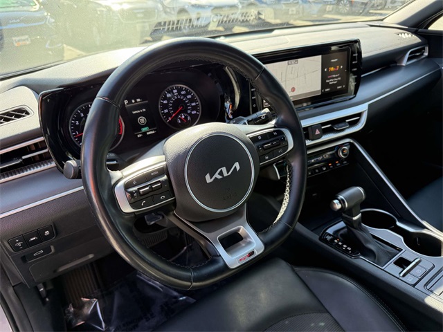 2022 Kia K5 GT-Line photo 2
