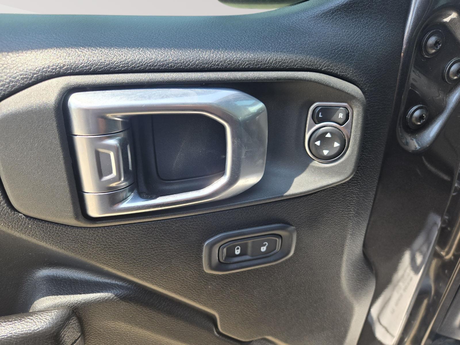 2022 Jeep Gladiator Willys photo 11