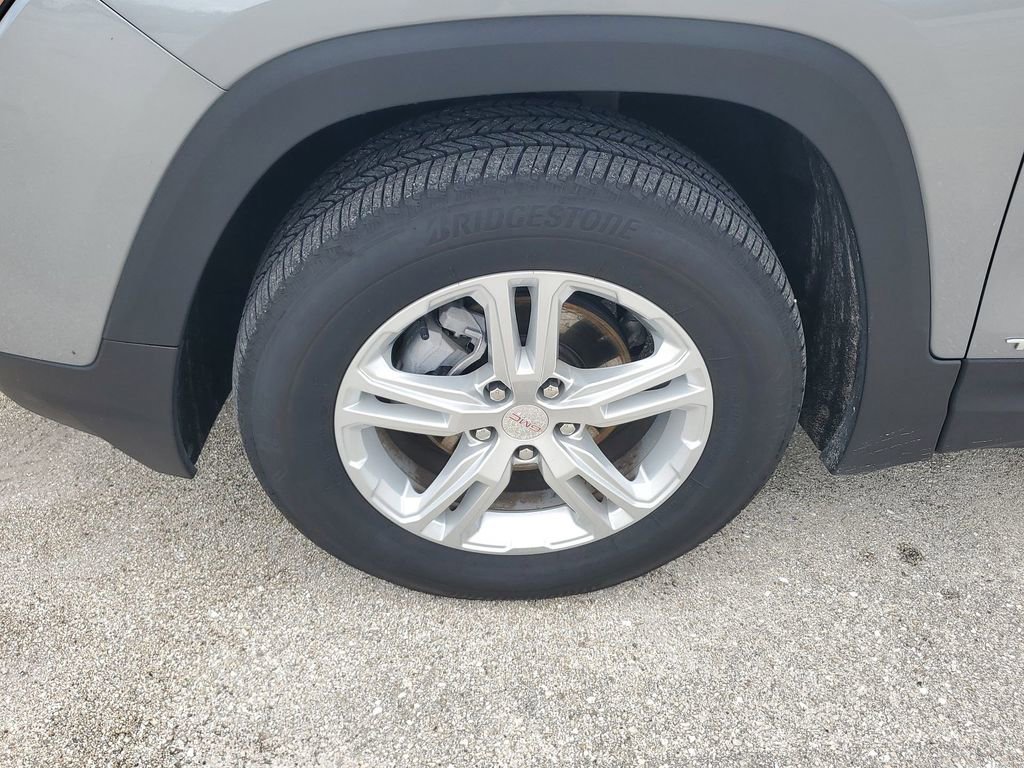 2024 Gmc Terrain SLE photo 17