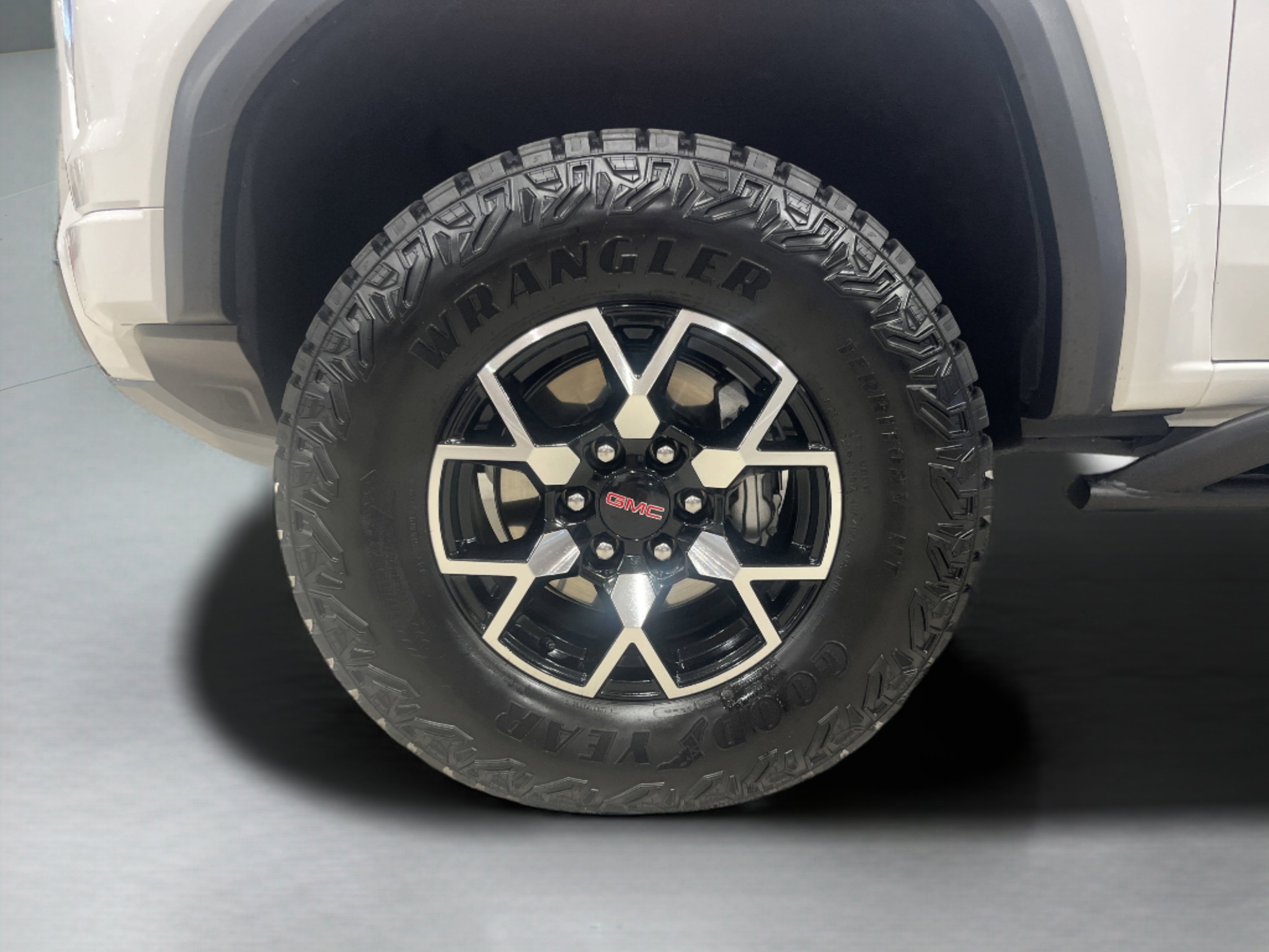 2024 Gmc Canyon AT4X photo 8