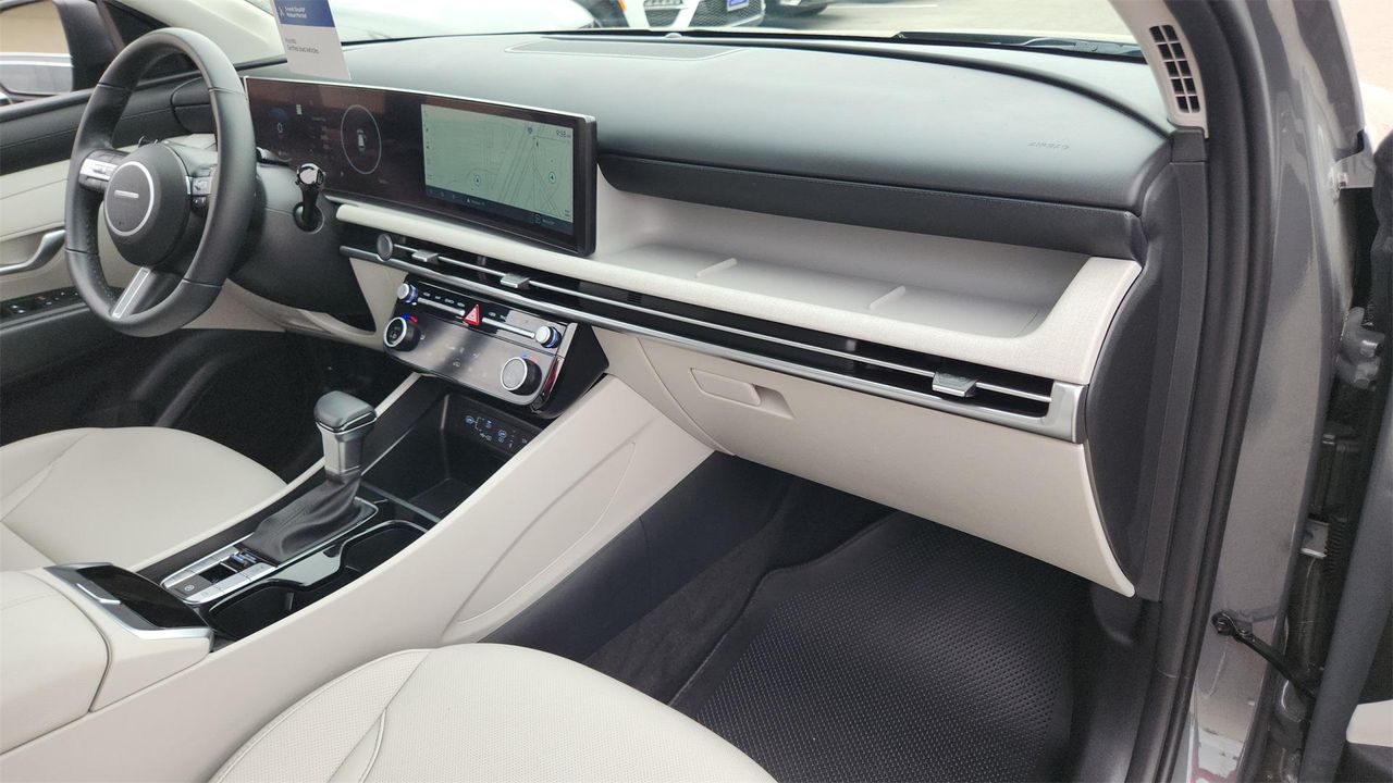 2025 Hyundai Tucson SEL Convenience photo 18