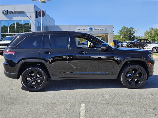 2025 Jeep Grand Cherokee Limited photo 14