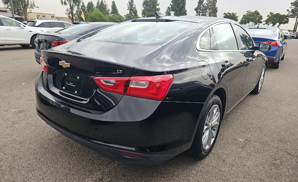 2023 Chevrolet Malibu 1LT photo 2
