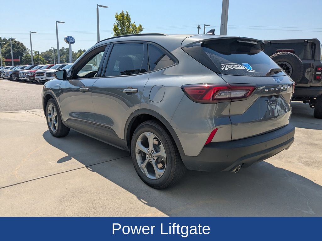 2025 Ford Escape Hybrid ST-Line photo 2