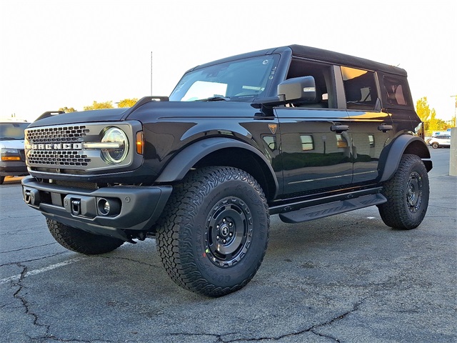 2025 Ford Bronco Badlands photo 3
