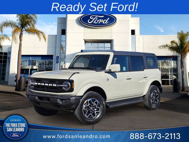 2025 Ford Bronco 4-Door Outer Banks's photo