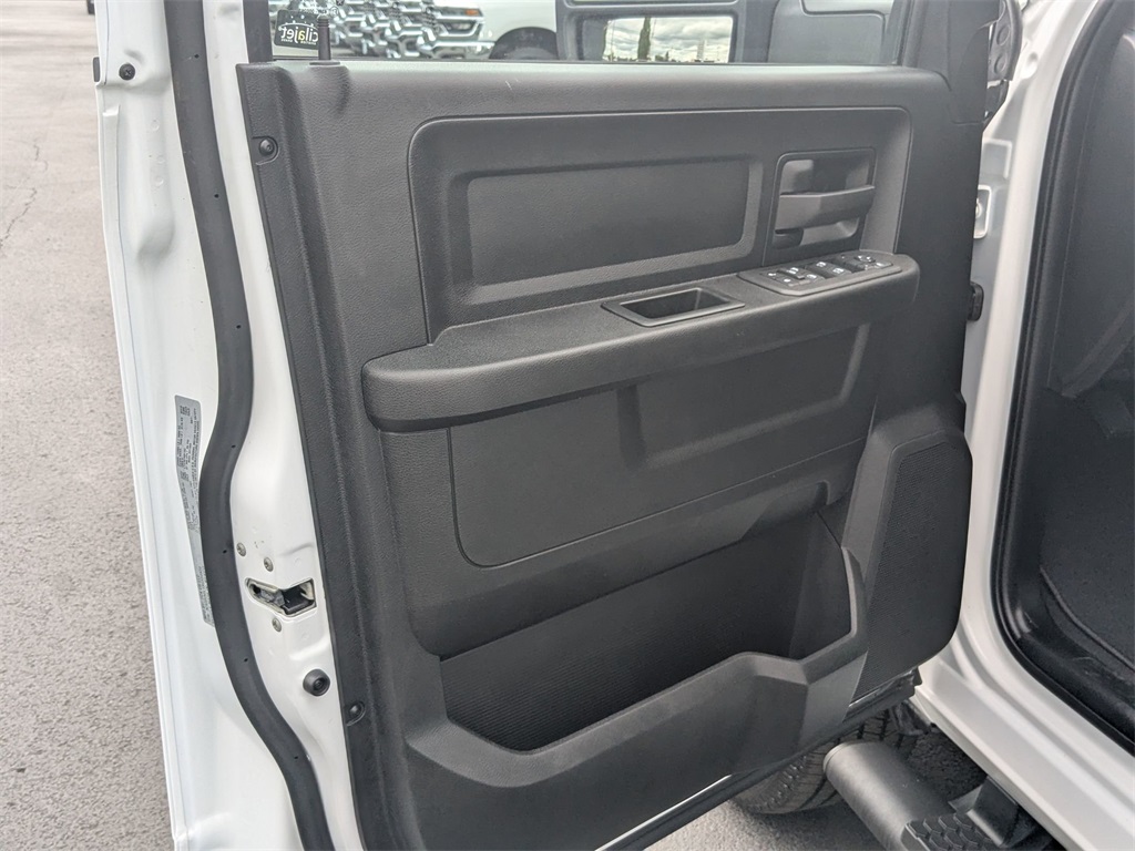 2025 Ram 3500 Tradesman photo 10