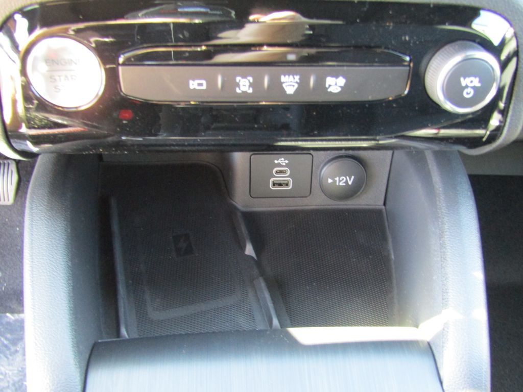 2025 Ford Escape ST-Line Select photo 24