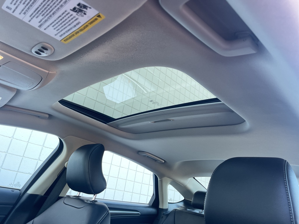 2019 Ford Fusion SEL photo 5