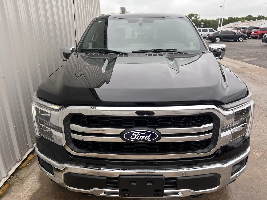 2025 Ford F-150 Lariat photo 3