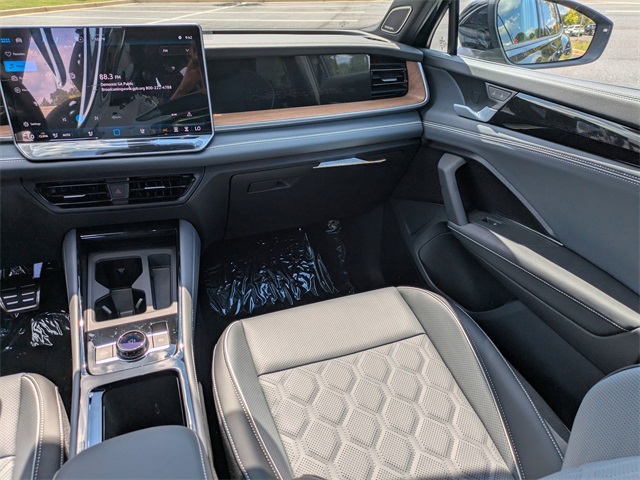 2025 Volkswagen Tiguan SEL R-Line Black photo 13