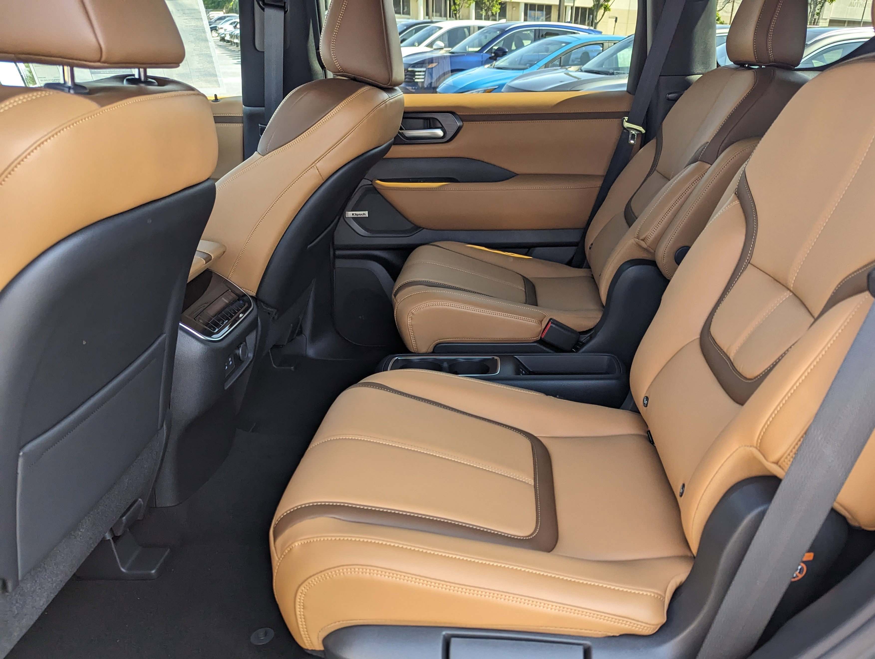 2026 Nissan Armada SL photo 3