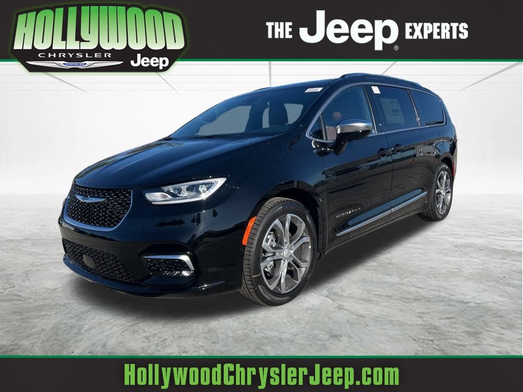 2026 Chrysler Pacifica Pinnacle's photo