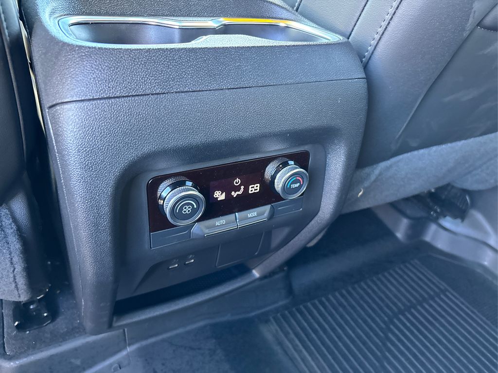 2025 Buick Enclave Preferred photo 31
