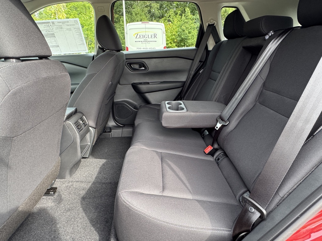 2026 Nissan Rogue S photo 17
