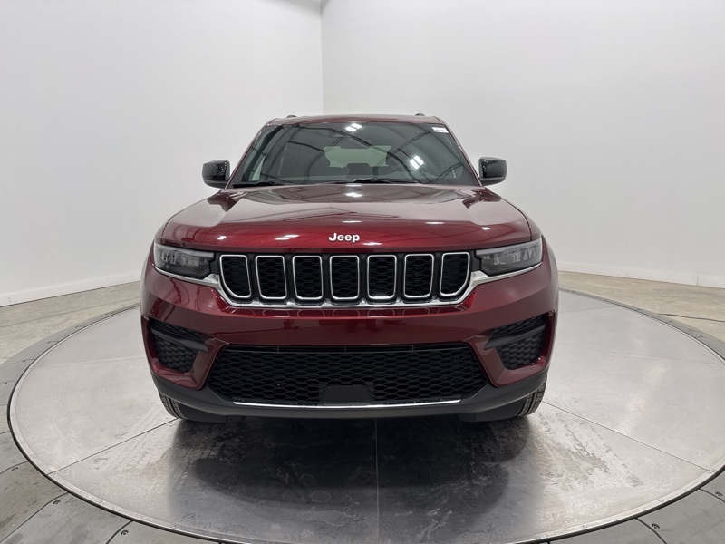 2025 Jeep Grand Cherokee Laredo X photo 2