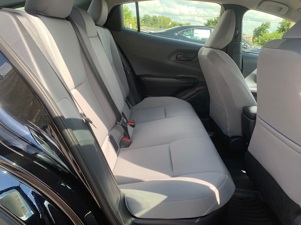 2025 Toyota Prius LE photo 23