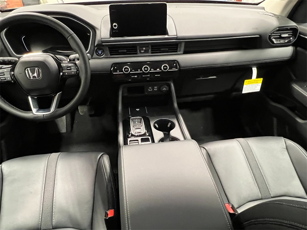 2025 Honda Pilot EX-L photo 13