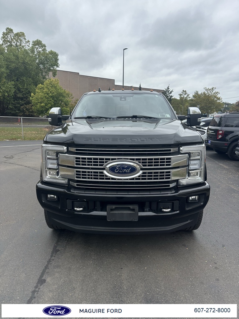 2019 Ford F-250 Platinum photo 2